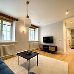 Old Town Luxury Apartment