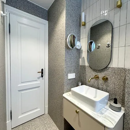 Daire Old Town Luxury *